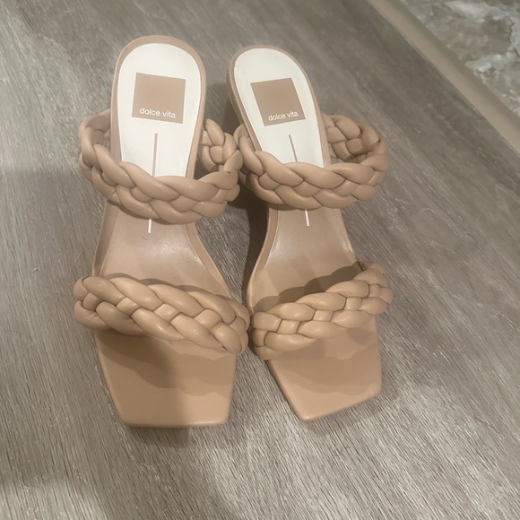 Dolce Vita Women's Braided Tan Mules - Picture 3 of 7